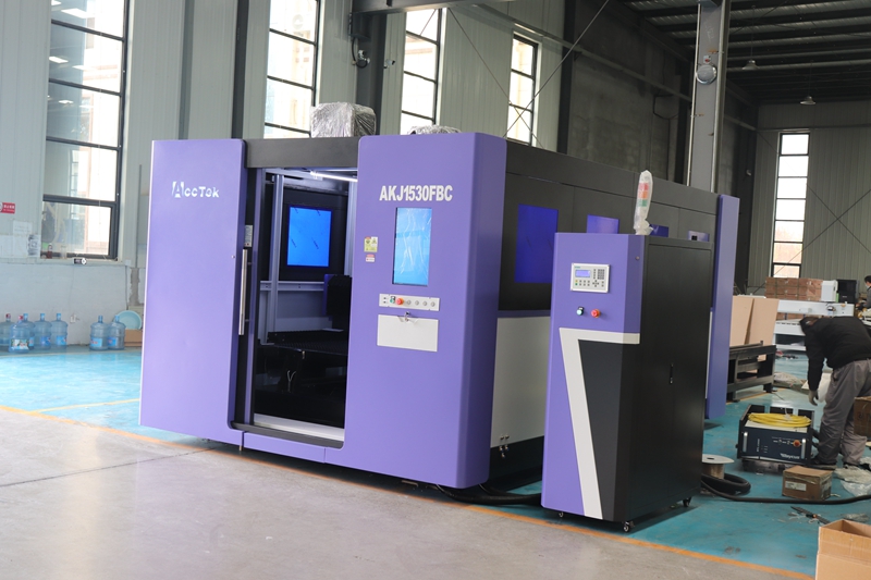 Mesin pemotong logam serat Las - Industrial Fiber Laser Cutting Machine ulasan dan harga